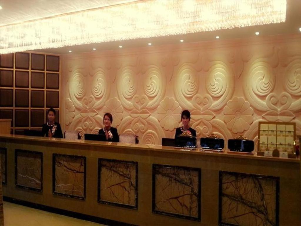 Star World Hotel Naypyidaw Extérieur photo