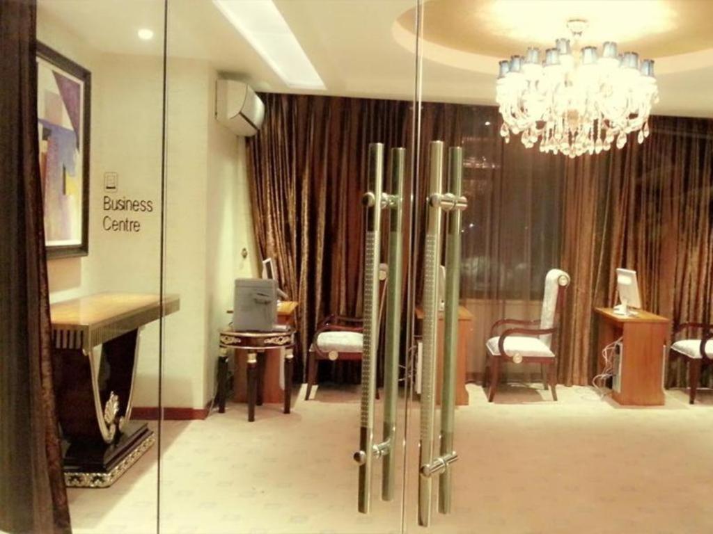 Star World Hotel Naypyidaw Extérieur photo