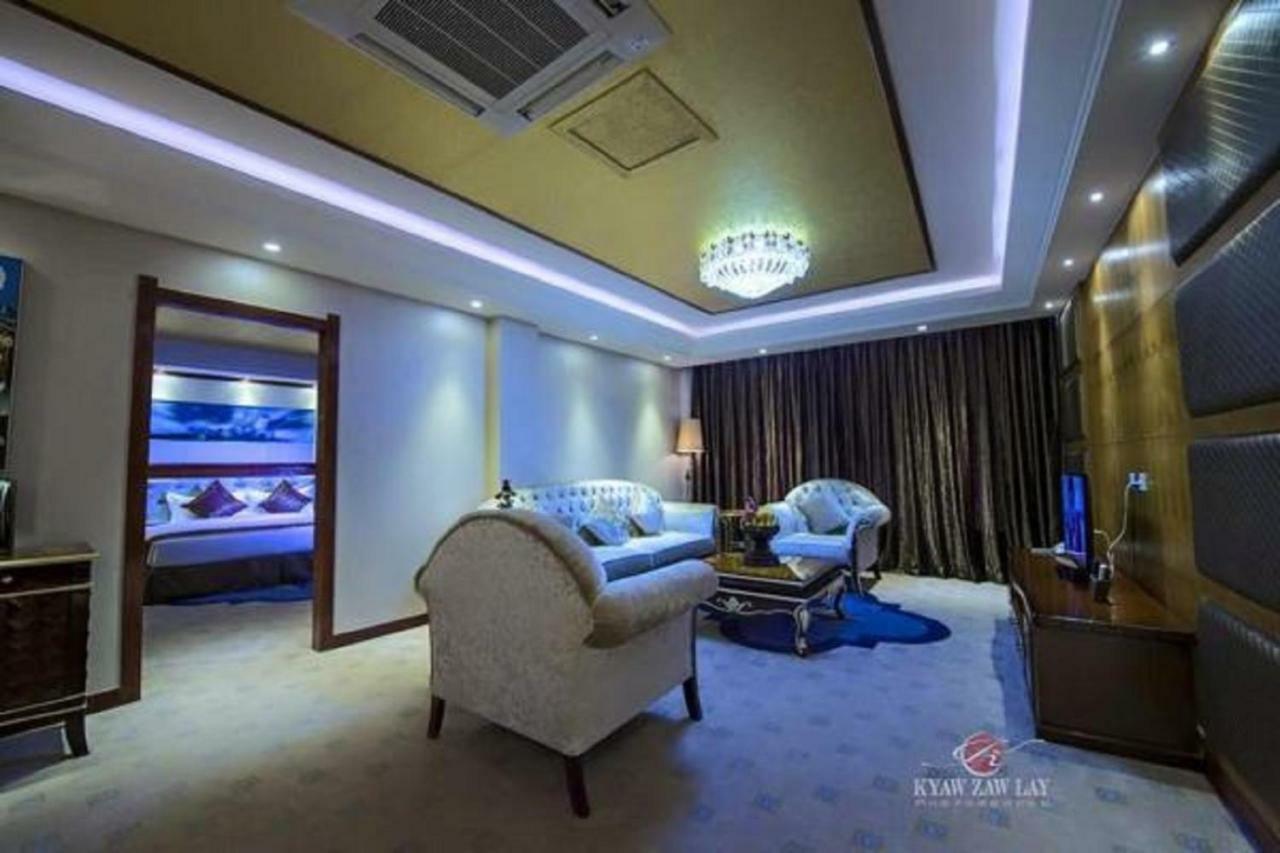 Star World Hotel Naypyidaw Extérieur photo