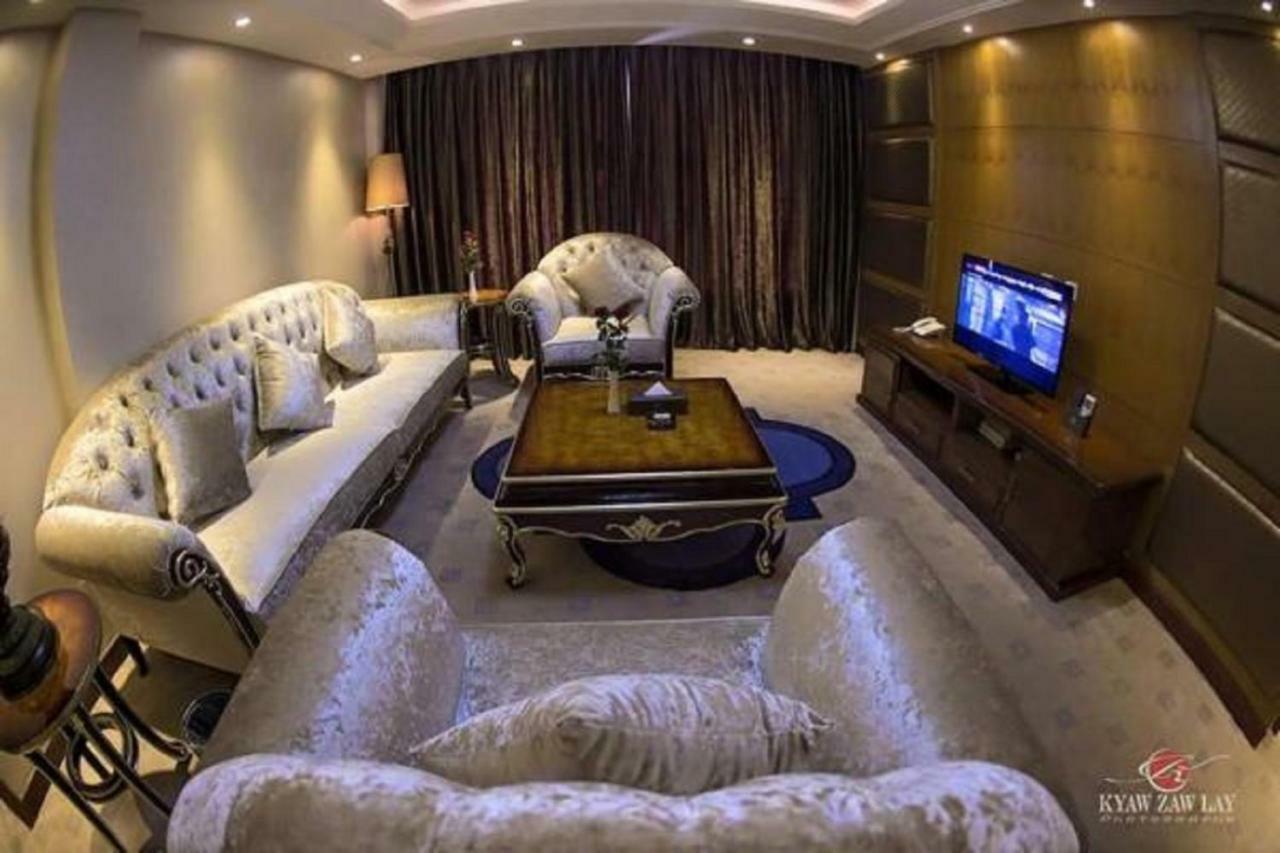 Star World Hotel Naypyidaw Extérieur photo