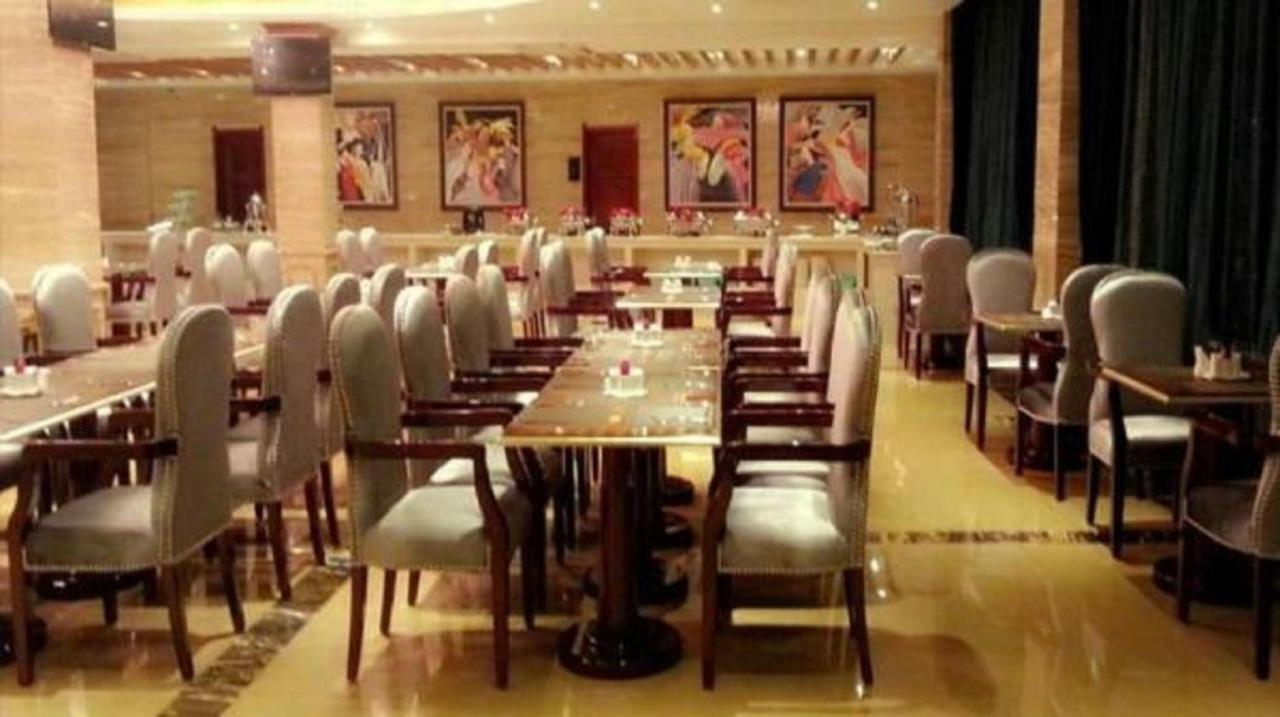 Star World Hotel Naypyidaw Extérieur photo