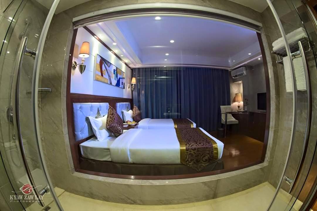 Star World Hotel Naypyidaw Extérieur photo